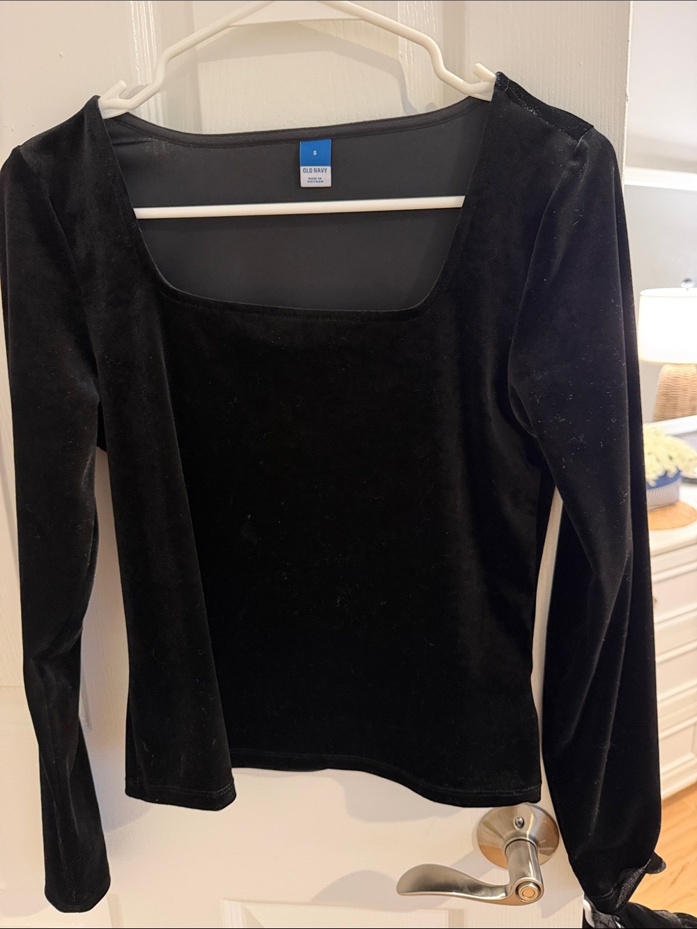 Old Navy Black Velvet Square-Neck Long Sleeve Top
